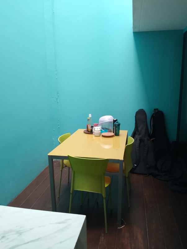 dijual rumah perumahan wisteria metland