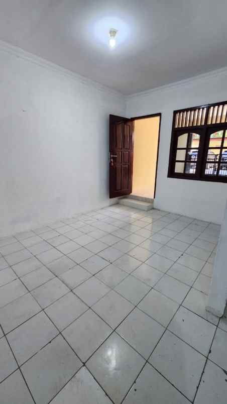 dijual rumah perumnas 1