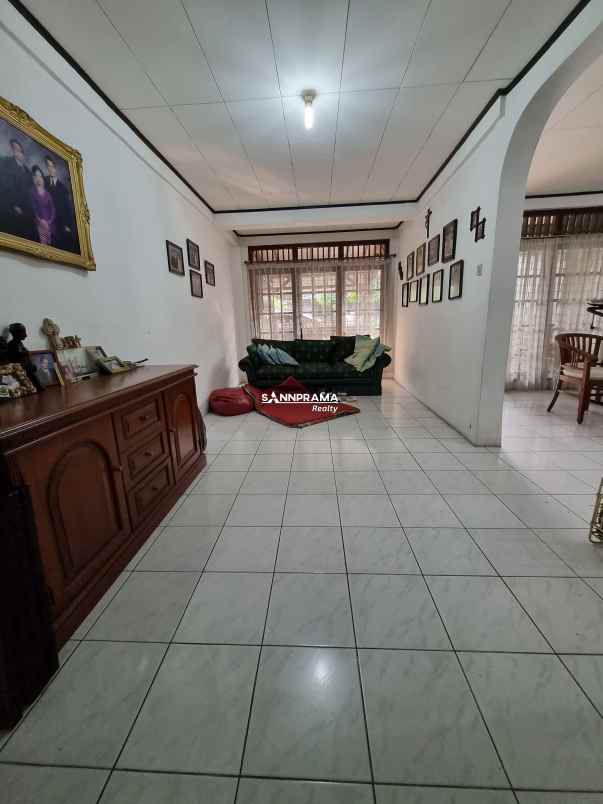 dijual rumah perumnas depok utara