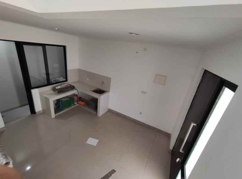 dijual rumah pik 2 cluster california