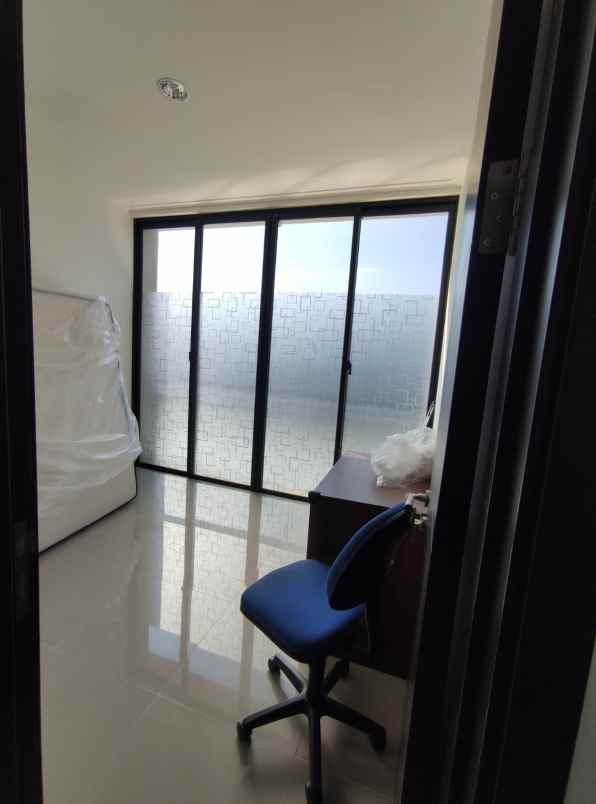 dijual rumah pik 2 cluster california