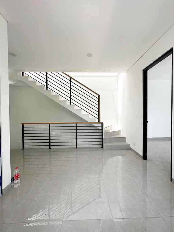 dijual rumah pondok bambu