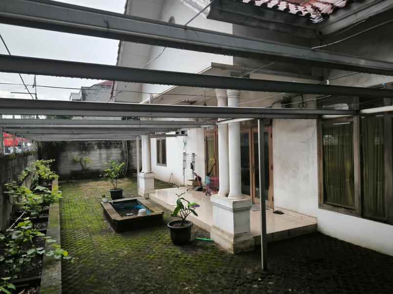 dijual rumah pondok bambu