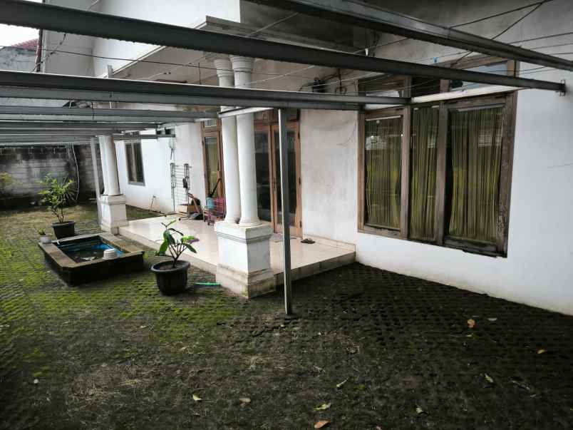 dijual rumah pondok bambu