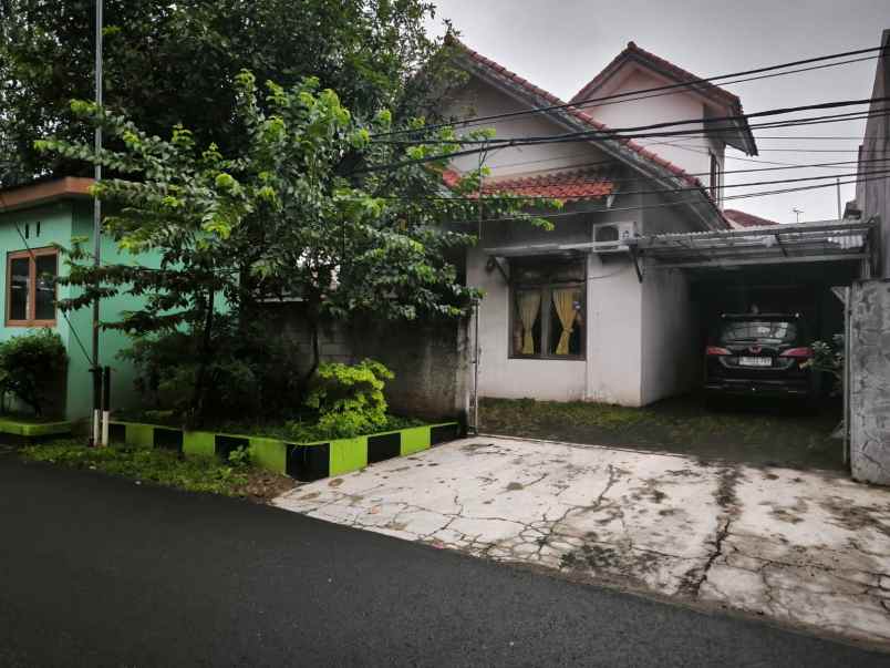 dijual rumah pondok bambu
