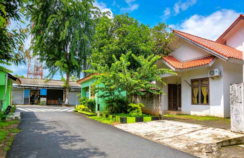 dijual rumah pondok bambu