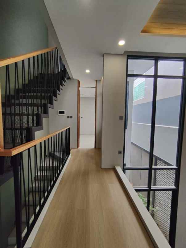 dijual rumah pondok bambu