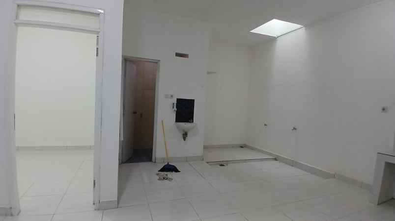 dijual rumah pondok gading utama kelapa
