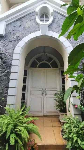 dijual rumah pondok indah
