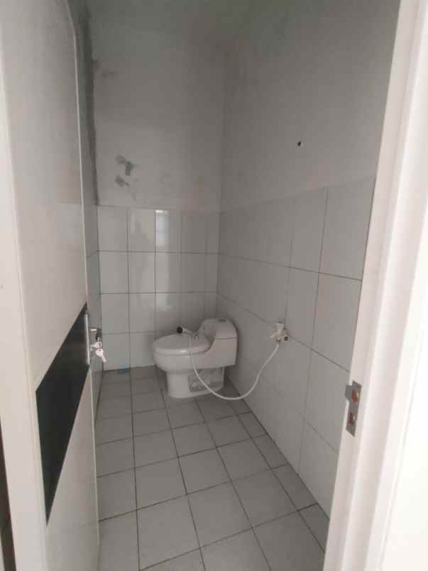 dijual rumah pondok terong cipayung depok