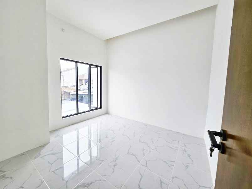 dijual rumah pondok ungu permai