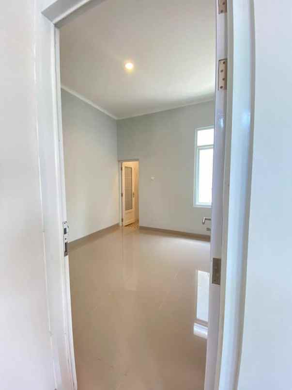 dijual rumah propelat