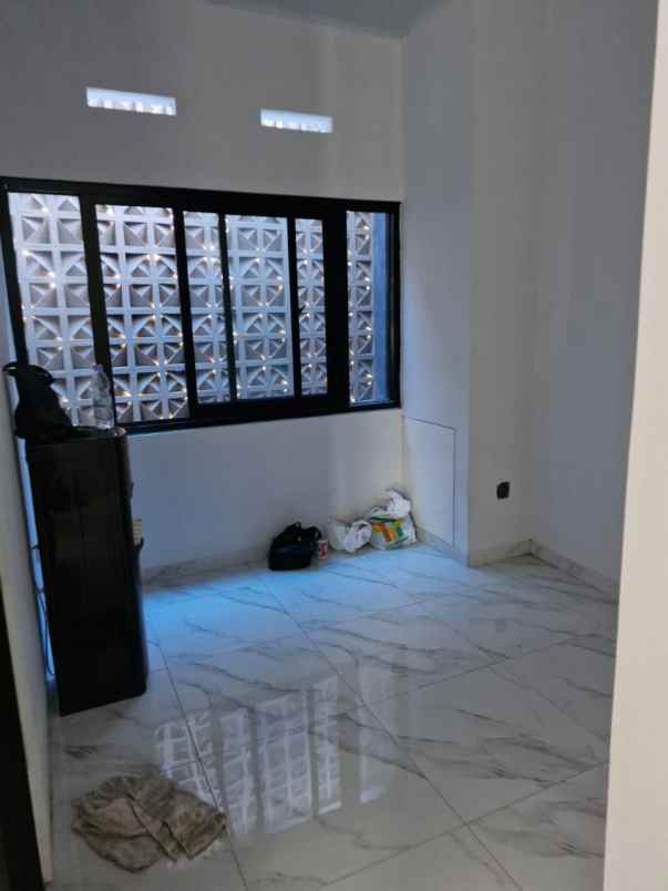 dijual rumah punclut