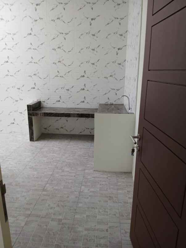 dijual rumah purimas regency