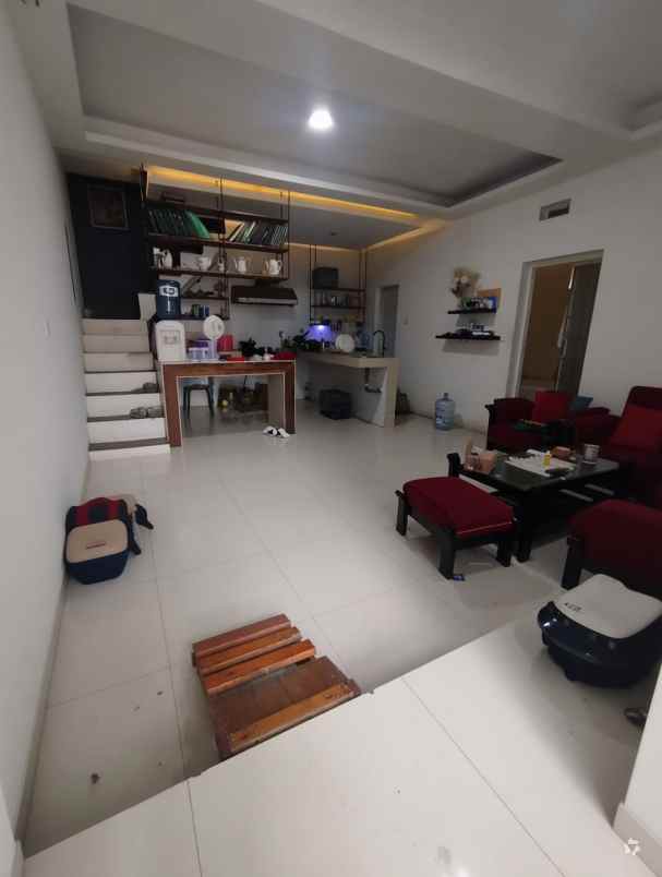 dijual rumah pusat kota bandung jl dewi