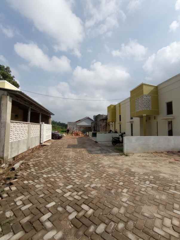 dijual rumah rajabasa