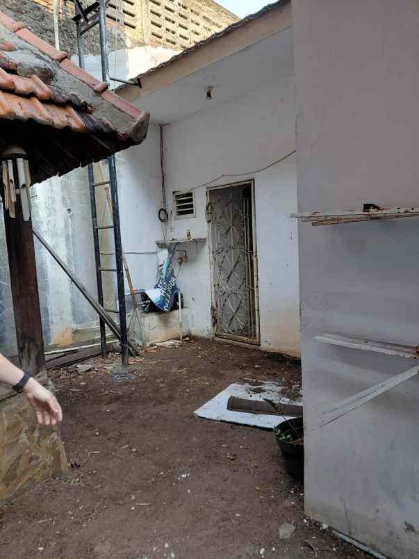 dijual rumah rajawali selatan