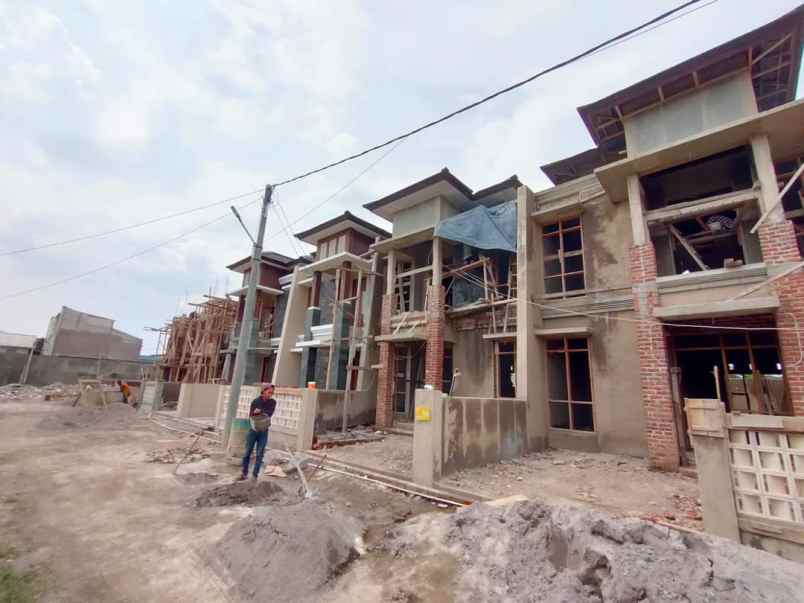 dijual rumah rancabolang