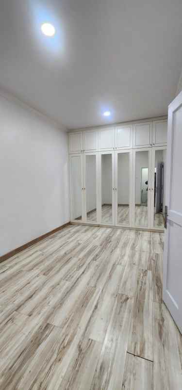 dijual rumah rapi siap huni di kota wisata cibubur