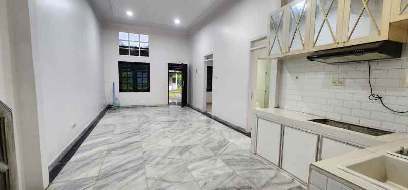 dijual rumah rapi siap huni di kota wisata cibubur