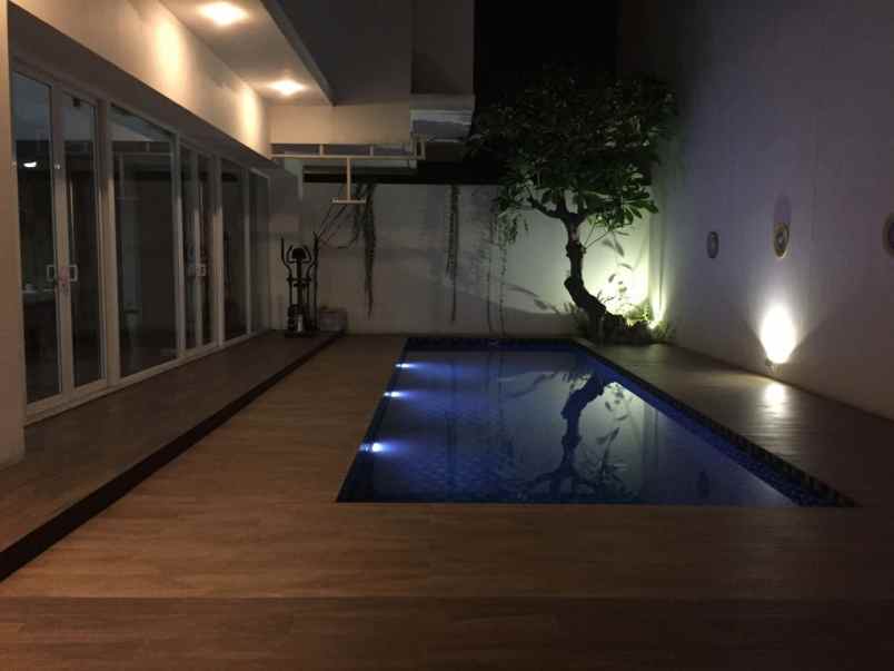 dijual rumah raya bukit golf