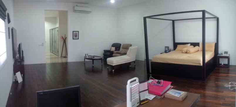 dijual rumah raya bukit golf