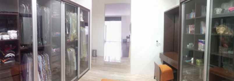 dijual rumah raya bukit golf