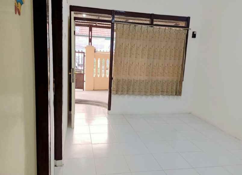 dijual rumah rewwin wedoro waru kab