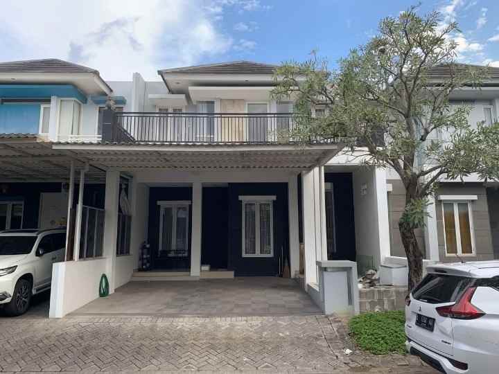 dijual rumah royal residence