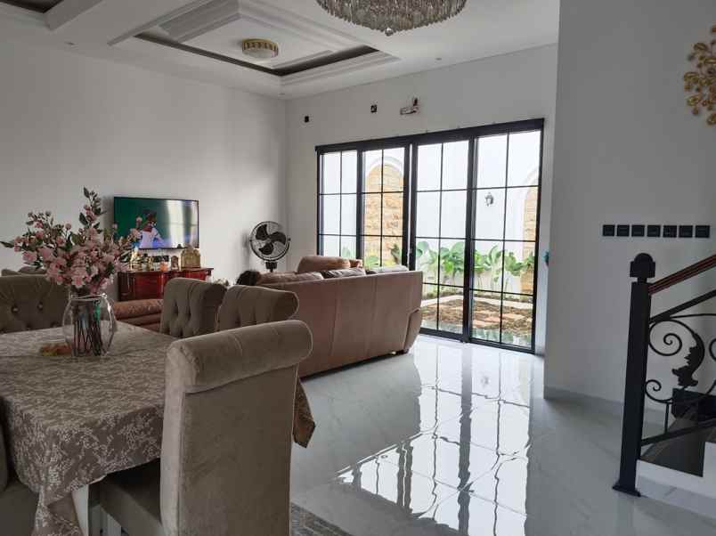 dijual rumah rumah jl bambu apus raya