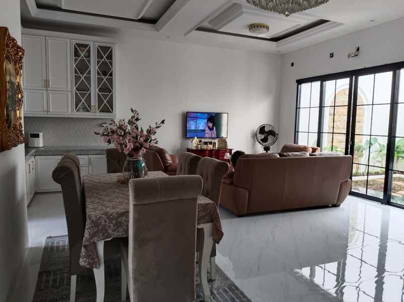 dijual rumah rumah jl bambu apus raya