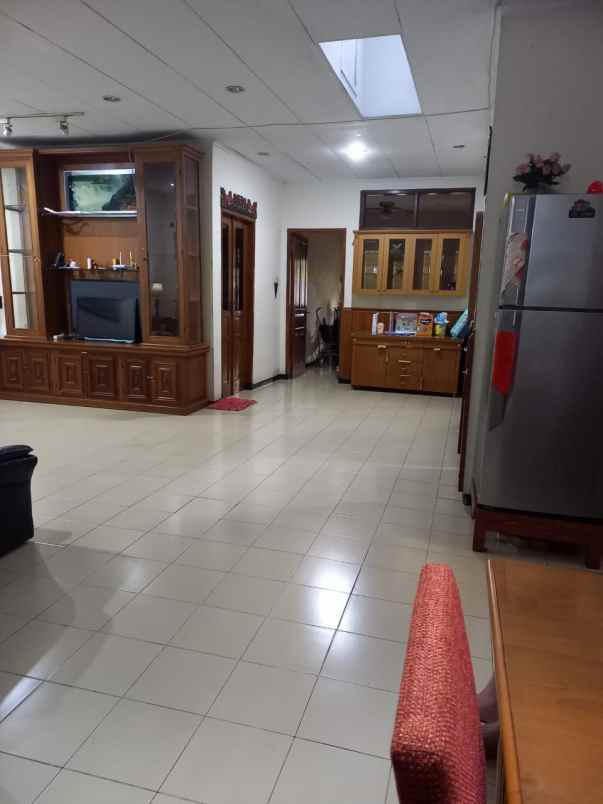 dijual rumah rumah wisma permai