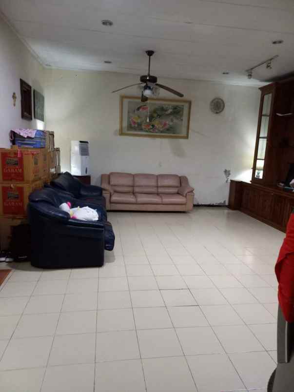dijual rumah rumah wisma permai