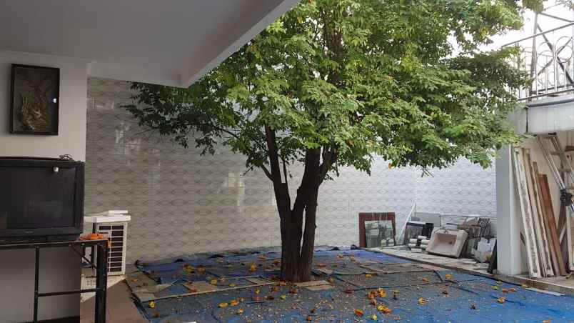 dijual rumah rungkut