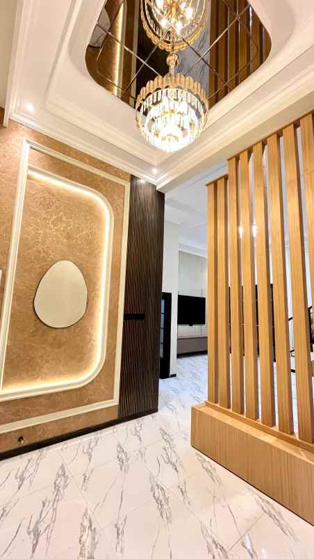 dijual rumah sawojajar