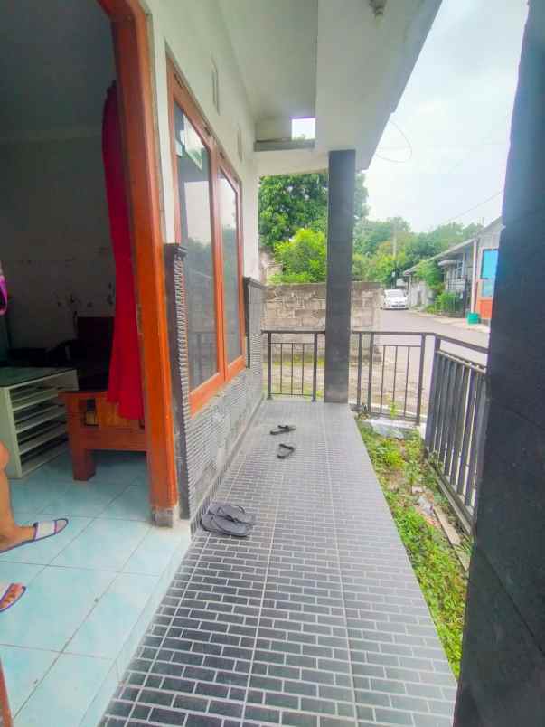 dijual rumah sd model