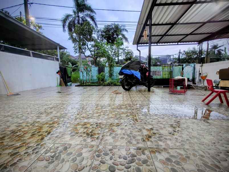 dijual rumah second kondisi baik siap huni