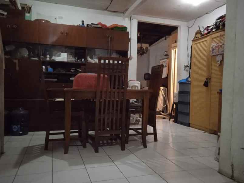 dijual rumah secondary luas 120m