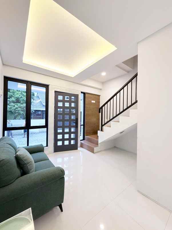 dijual rumah semi furnished area meruya jakarta barat