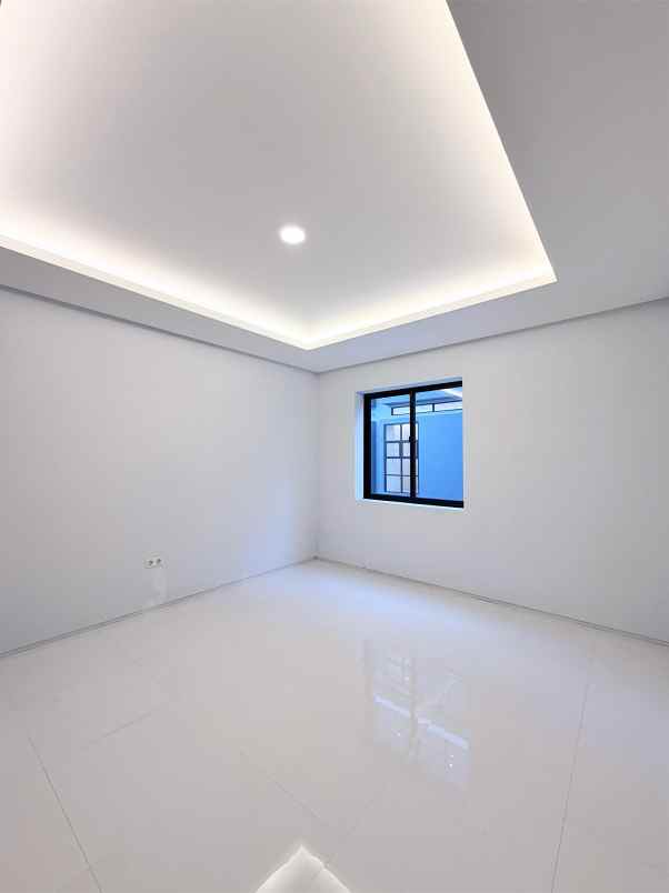 dijual rumah semi furnished area meruya jakarta barat