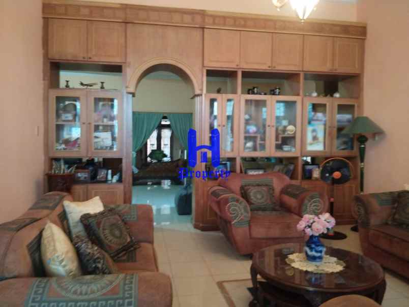 dijual rumah siap huni di jalan bunga tanjung xi medan