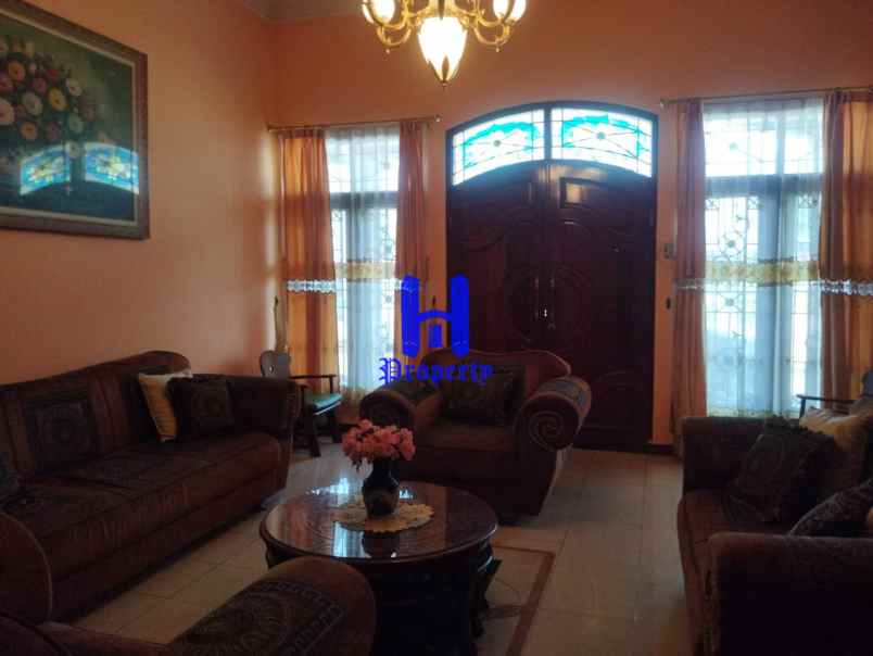 dijual rumah siap huni di jalan bunga tanjung xi medan