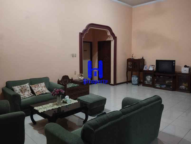 dijual rumah siap huni di jalan bunga tanjung xi medan