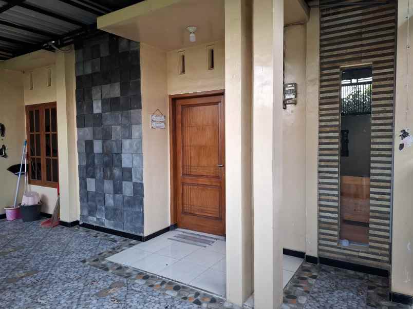 dijual rumah siap huni di perumahan istana tegal besar
