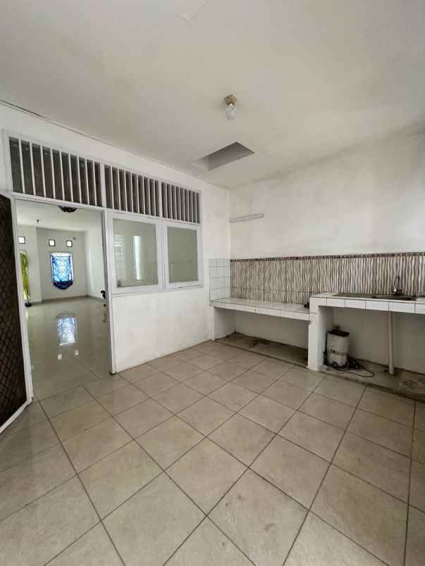 dijual rumah siap huni di taman gigi galaxy