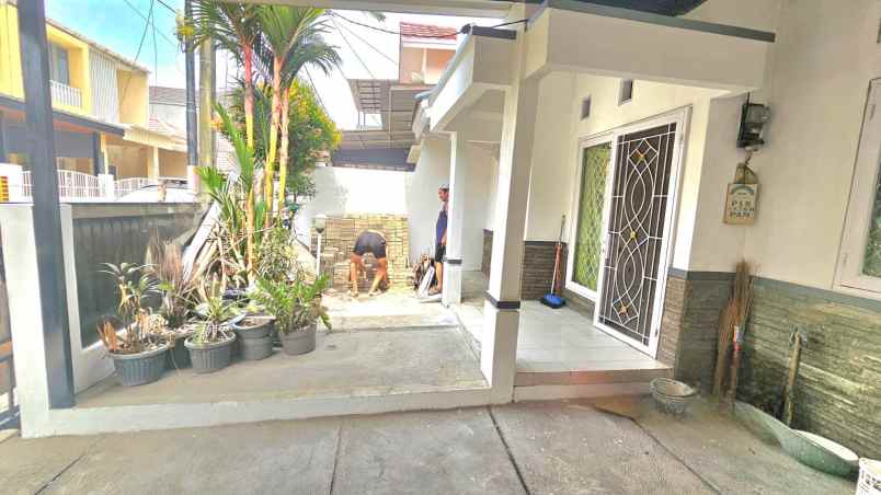 dijual rumah siap huni di taman gigi galaxy