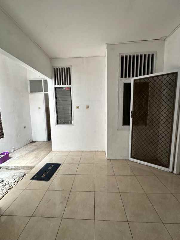 dijual rumah siap huni di taman gigi galaxy
