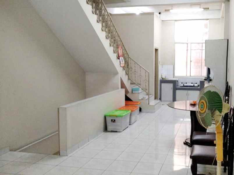 dijual rumah siap huni jalan flores medan