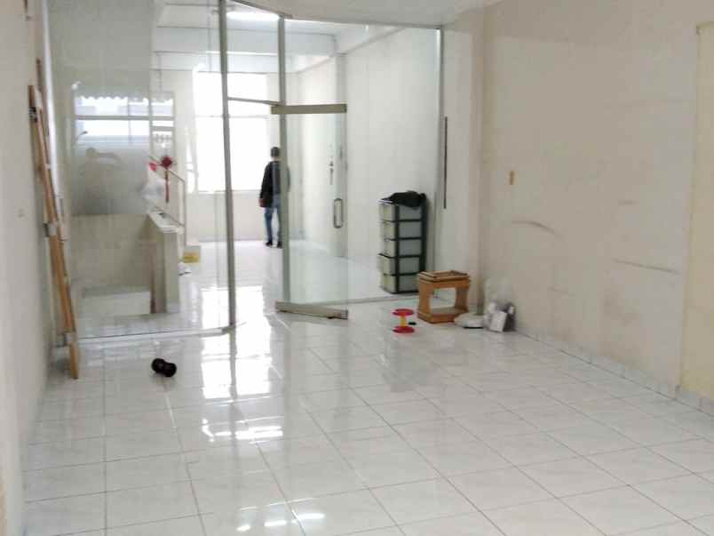 dijual rumah siap huni jalan flores medan