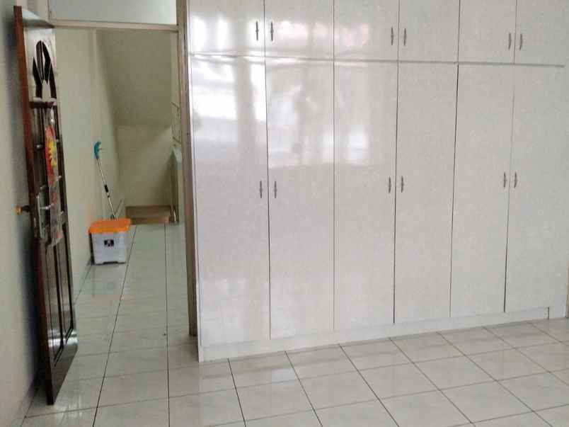 dijual rumah siap huni jalan flores medan